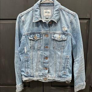 Old Navy Women's Faded Blue Jean Jacket